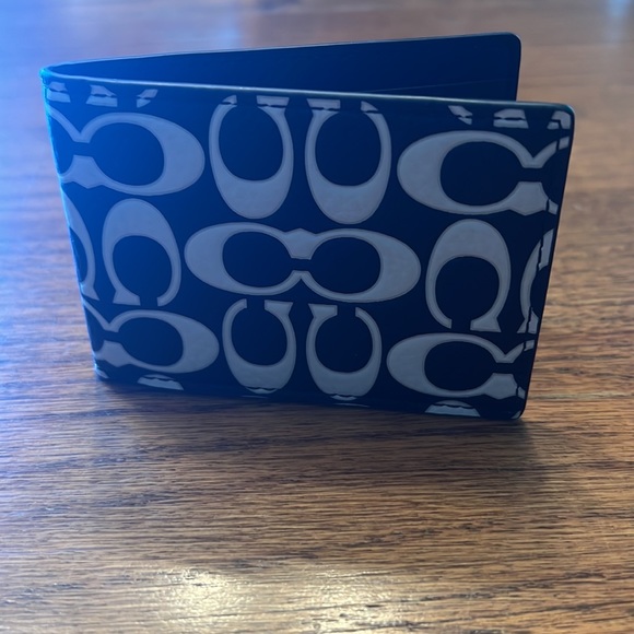 Men’s Disney Mickey Coach Wallet - Picture 4 of 6